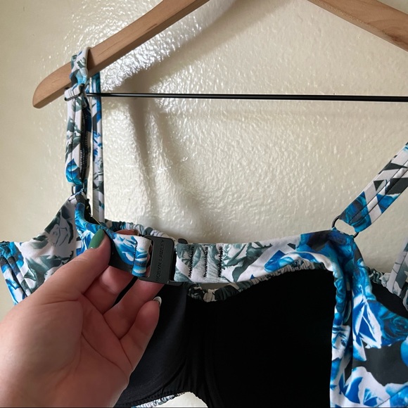 Robyn Lawley | Gothic Rose Underwire Bikini Top - Picture 5 of 6